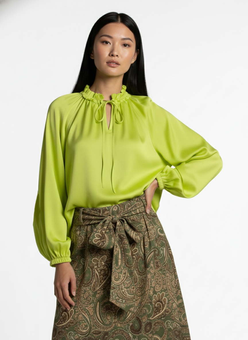 Blusa in crepe con rouches C2513